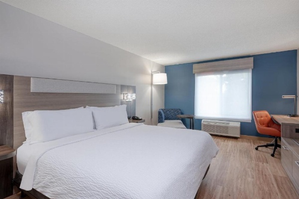 Holiday Inn Express Hotel & Suites Columbia-I-20 at Clemson Road image 26